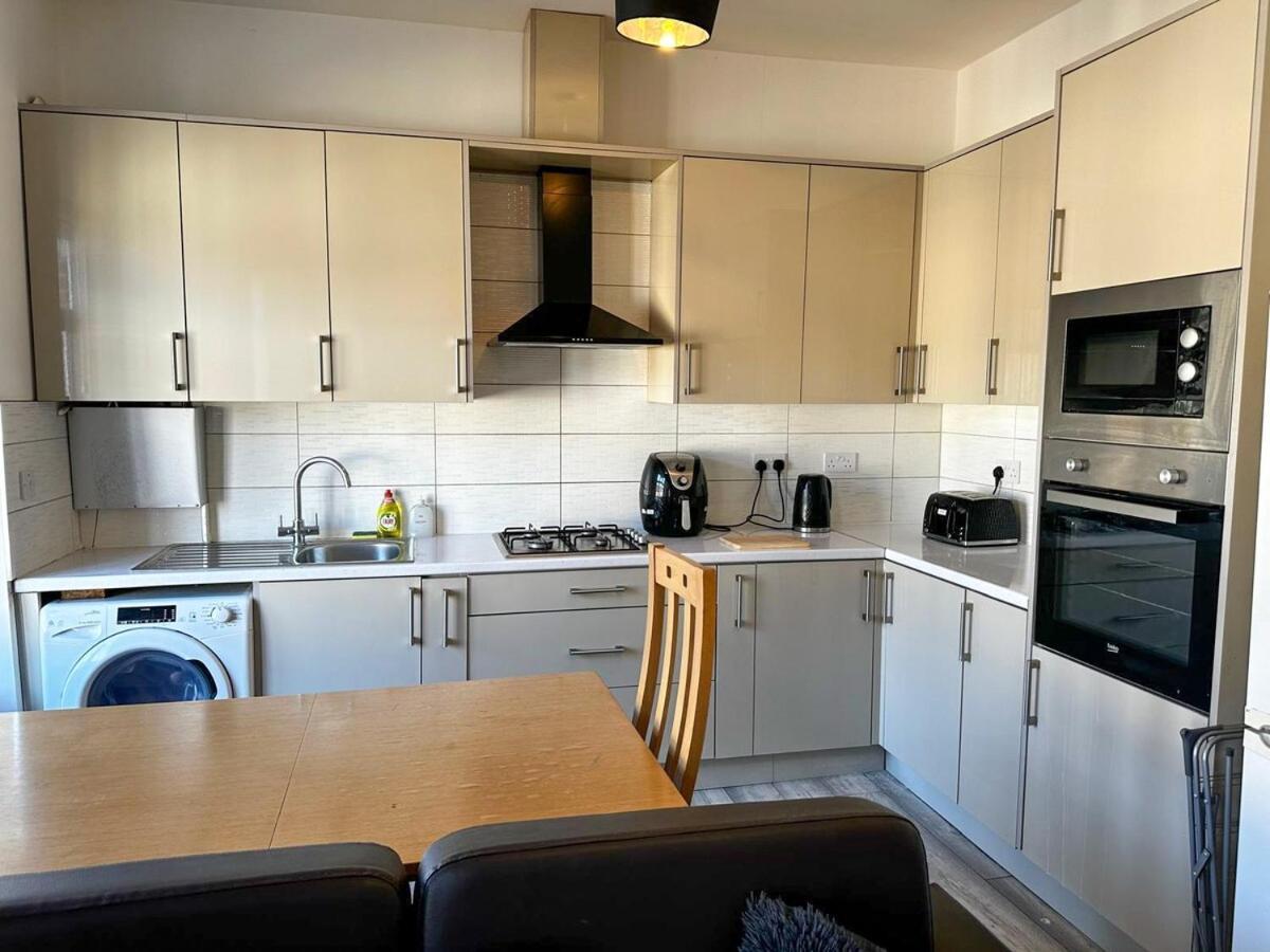 Stylish 3-bedroom Southall