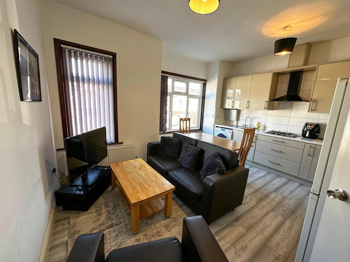 Stylish 3-bedroom *